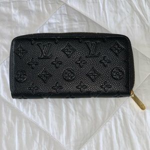 Faux Louis Vuitton wallet